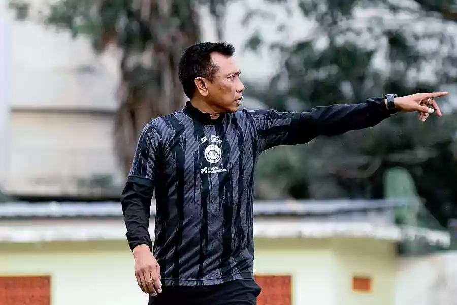 Pelatih Widodo Cahyono Putro yang kontraknya tidak diperpanjang oleh manajemen Arema FC.