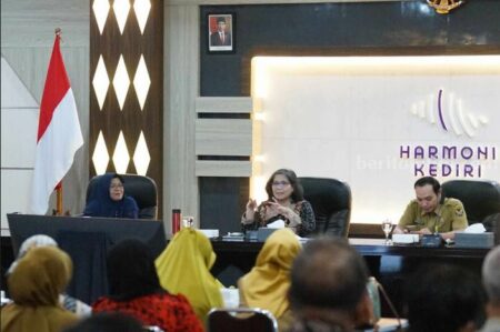 Pj Wali Kota Kediri Beri Arahan pada Rapat Koordinasi Bank Sampah