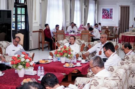Angka Kemiskinan Lamongan Turun, Pak Yes Yakin Capai Satu Digit di Tahun 2025