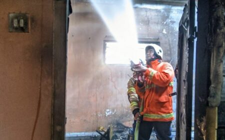 Bangun Kesiangan, Rumah Warga Bondowoso Terbakar