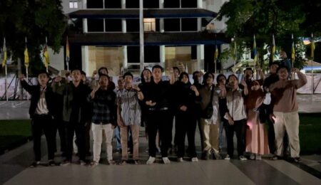 Aliansi BEM Unair Desak Rektor Prof Nasih Beber Alasan Pecat Prof Bus foto beritajatim