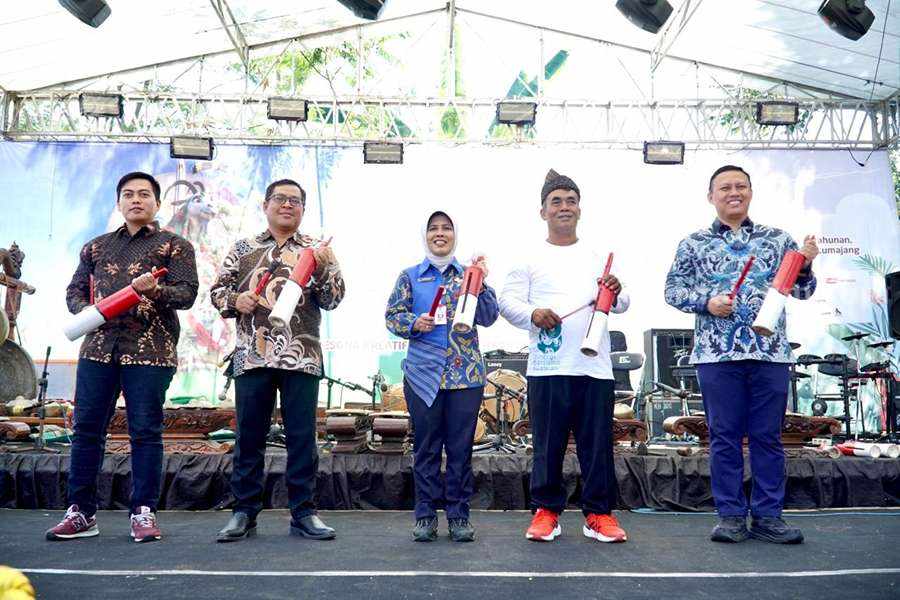 Founder KIP Foundation sekaligus Direktur Akademi Desa Wisata, Dwi Ariady Kusuma (batik biru).