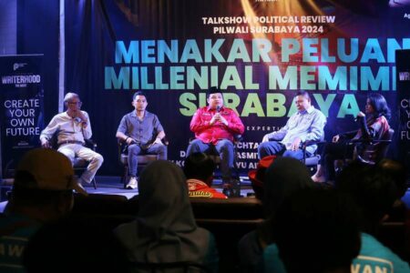 Diskusi Writerhood, Pengamat: Surabaya Butuh Pemimpin Berkarakter Millenial