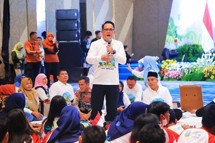 Pj Gubernur Jatim Terima Penghargaan UNICEF di Peringatan HAN 2024 Penjabat Gubernur Jawa Timur, Adhy Karyono.