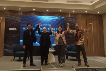 Konferensi pers launching dua program baru Ubaya di Hotel Four Point Tunjungan Plasa, Surabaya.