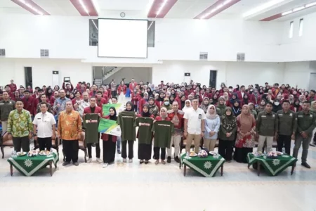 UM Surabaya Terjunkan 1.024 Mahasiswa KKN, Bawa Inovasi Teknologi Tepat Guna Pelepasan Mahasiswa KKN UM Surabaya