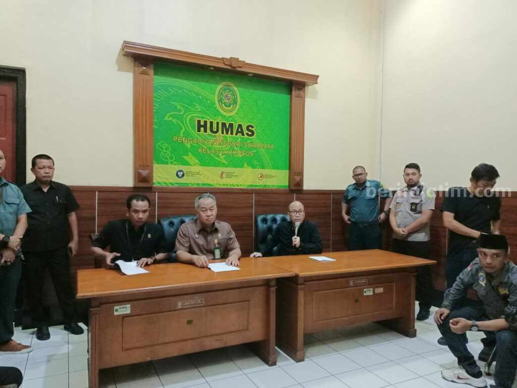 PN Surabaya