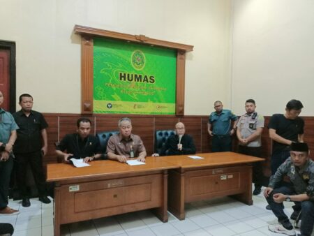 PN Surabaya