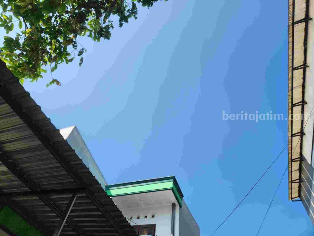 Cuaca Malang hari ini (Foto: Dani Alifian/beritajatim.com)