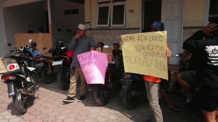 Warga Tulungagung Demo Tolak Pembangunan Cold Storage