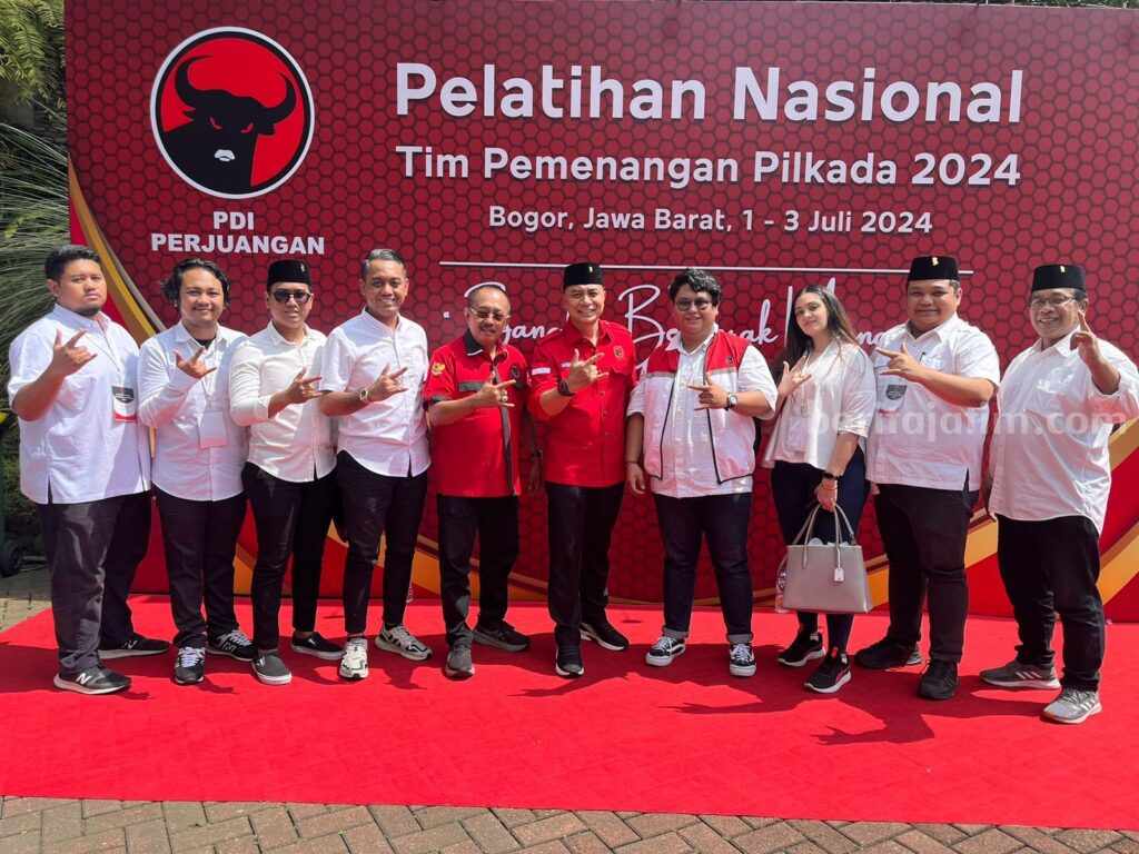 Gen Z dan Milenial Warnai Tim 9 Pemenangan Pilkada Surabaya Eri-Armuji