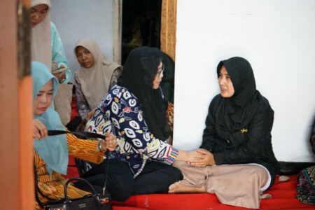 Pj Wali Kota Kediri Takziah ke Rumah Duka Lurah Setonogedong