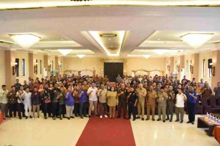 Pj Wali Kota Kediri Buka Bimtek Tim Pengumpul Informasi Cukai Hasil Tembakau Pj Wali Kota Kediri Buka Bimtek Tim Pengumpul Informasi Cukai Hasil Tembakau.