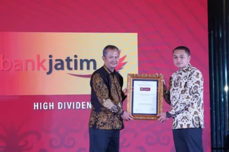 Bank Jatim Cetak Prestasi, Raih Penghargaan Emiten High Dividend 2024 foto beritajatim
