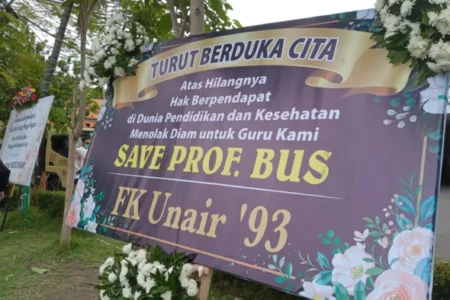 Gaduh Pemecatan, Rektor Unair Agendakan Pertemuan dengan Prof BUS foto beritajatim