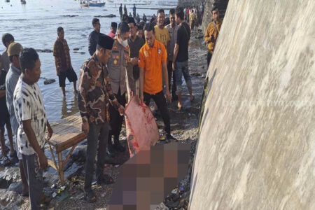 Penemuan Mayat Nelayan di Nguling Pasuruan Gegerkan Warga