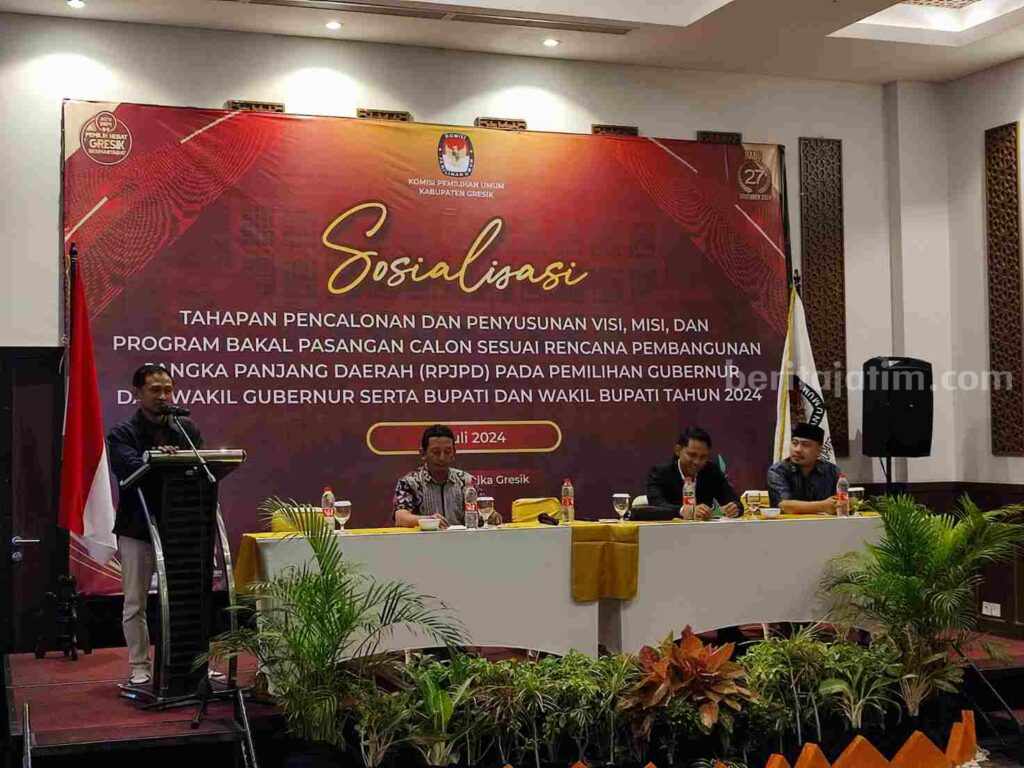 KPU Gresik melakukan sosialisasi dan tahapan pendaftaran cabup dan cawabup.