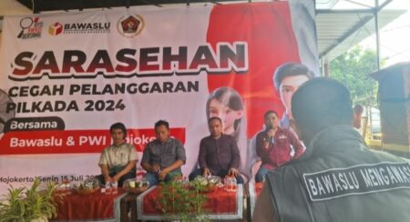 Gandeng PWI, Bawaslu Kabupaten Mojokerto Ajak Masyarakat Ikut Aktif Awasi Pilkada 2024 foto beritajatim