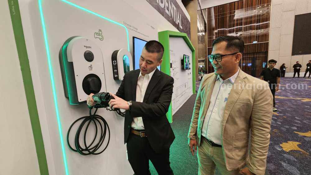 Schneider Electric Dorong Kolaborasi dan Inovasi untuk Percepatan Aksi Keberlanjutan di Jatim