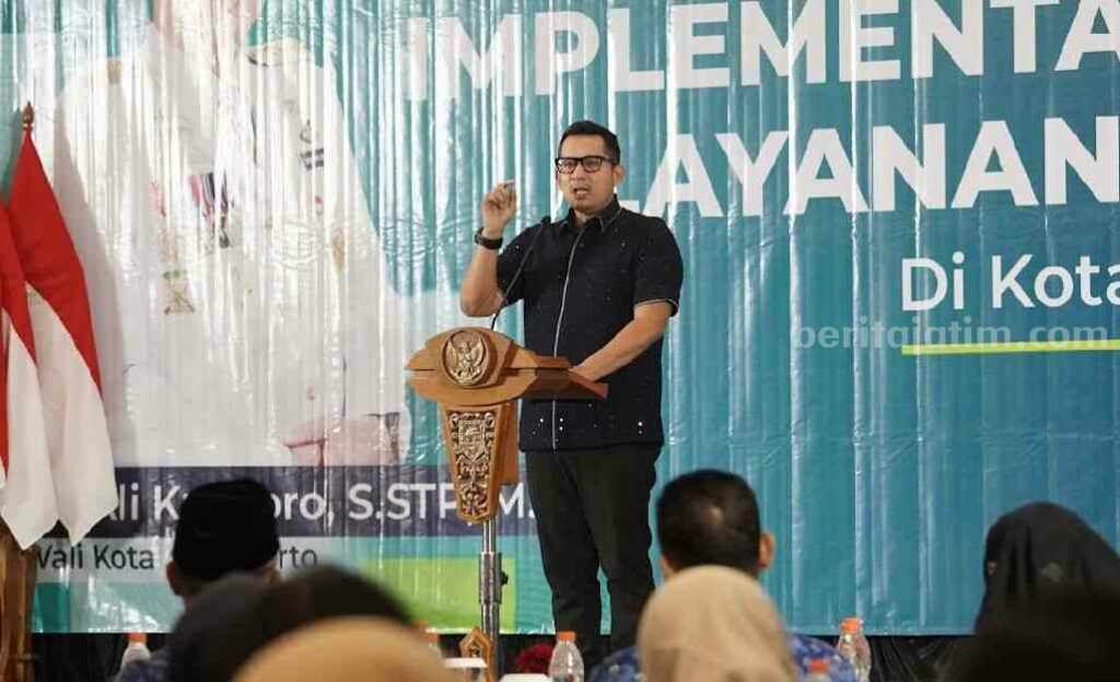 Pj Wali Kota Mojokerto Moh Ali Kuncoro saat melakukan kick off implementasi ILP di salah satu hotel di Kota Mojokerto. [Foto : ist]