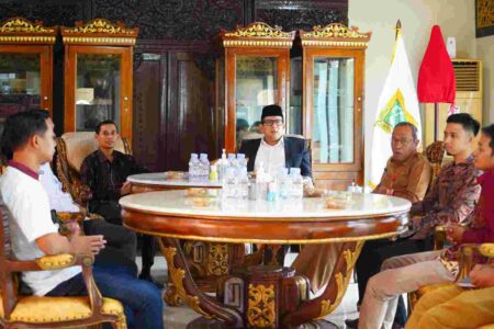 Pj Wali Kota Mojokerto Himbau Warga Cek Situs KPU, Ini Tujuannya