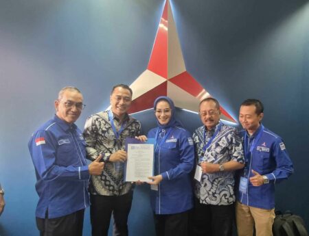 Demokrat Resmi Turunkan Rekom Pilkada 2024 Kota Surabaya ke Eri-Armuji
