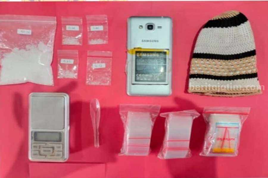 Barang bukti sabu yang diamankan polisi.