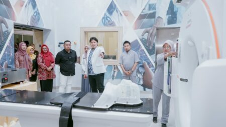 RSUD Ibnu Sina Gresik Miliki Instalasi Pelayanan Kanker Terpadu foto beritajatim