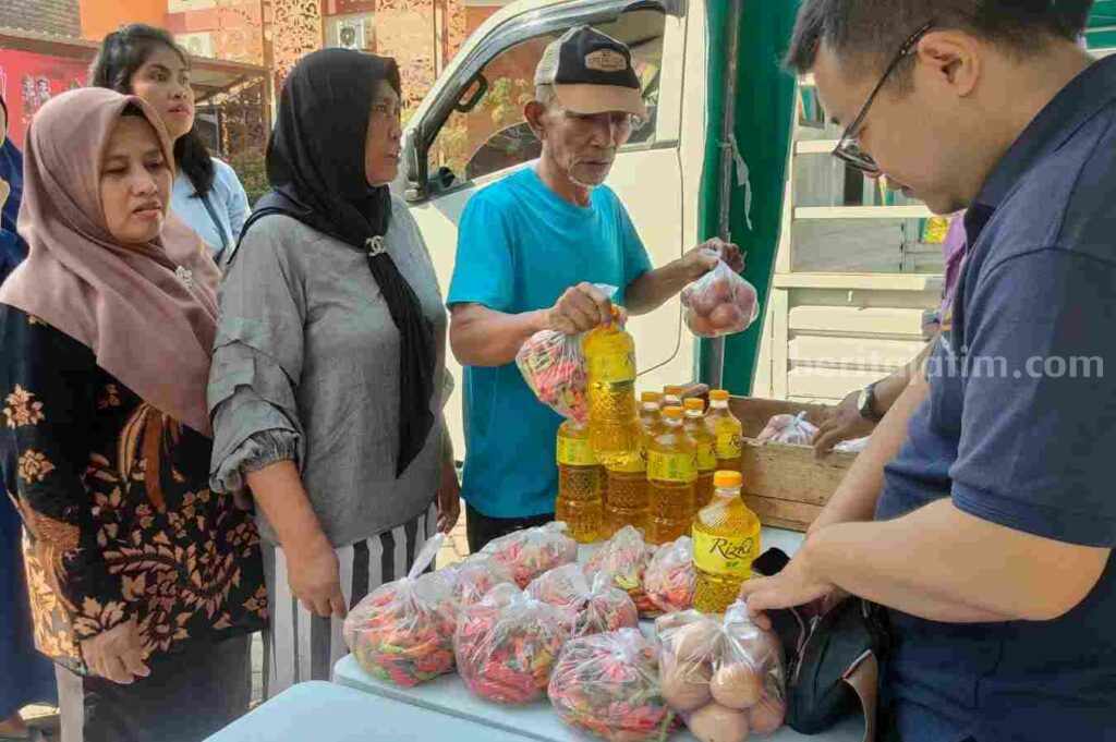 OP yang digelar Diskopukmperindag Kota Mojokerto di halaman Kantor Kelurahan Jagalan, Kecamatan Kranggan, Kota Mojokerto, Rabu (31/7/2024). [Foto : ist]
