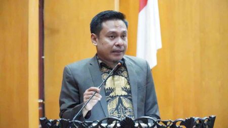 Surabaya Bersiap Jadi Gerbang IKN, DPRD Desak Pemkot Tertibkan Depo Peti Kemas Ilegal foto beritajatim