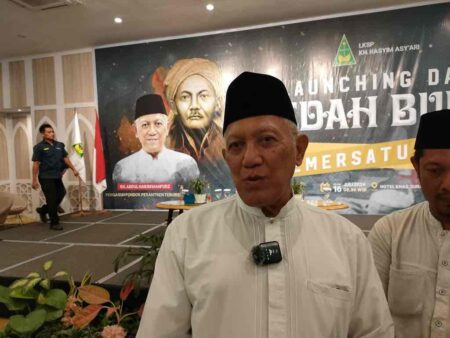 KH Hasyim Asy’ari: Sang Pemersatu Umat, Pengangkat Derajat Kemanusiaan Ketua Umum Presnas Ikatan Keluarga Alumni Pesantren Tebuireng (Ikapete) Maskuri Bakri.