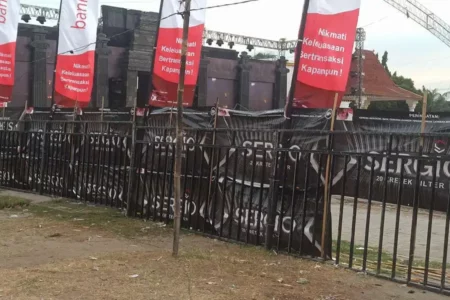 Festival Reog Ponorogo Tertutup Baliho, Disbudparpora Janji Turun Tangan foto beritajatim