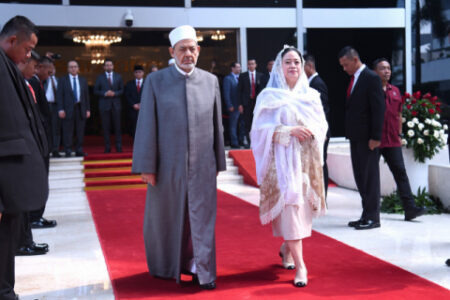 Dikunjungi Imam Besar Al-Azhar Mesir, Puan Sebut Krisis di Jalur Gaza Salah Satu Tragedi Kemanusiaan Terburuk Pertemuan Puan Maharani dengan Imam Besar Al-Azhar Republik Arab Mesir, Prof Dr Mohamed Ahmed Al-Tayeb.