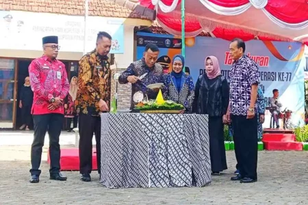 Bupati Ponorogo Sugiri Sancoko Ajak Koperasi Berinovasi foto beritajatim