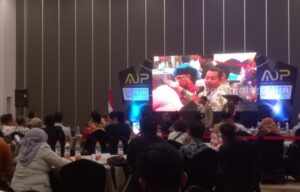 Upaya Wujudkan Madura Jadi Provinsi, Harisandi Savari: UMKM Jadi Kunci Harisandi Savari menyampaikan pendapat soal Madura Provinsi dalam Musyawarah Tokoh Madura dan AJP Appreciatoin yang digagas Aliansi Jurnalis Pamekasan (AJP), di Ballroom Azana Style Hotel Jl Jokotole 282 Pamekasan, Jum’at (19/7/2024).