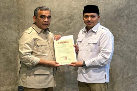 Gerindra Kabupaten Pasuruan Beri Surat Tugas Rusdi Sutejo Maju di Pilkada 2024