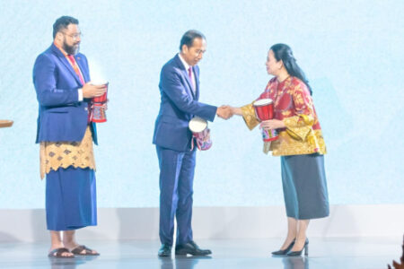 Presiden Jokowi dan Puan Maharani Kompak Buka Forum Parlemen RI-Pasifik Puan Maharani dan Presiden Jokowi.
