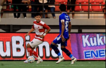 Madura United Dibantai Arema 5-0, Pertahanan Laksar Sape Kerrab Kocar-kacir