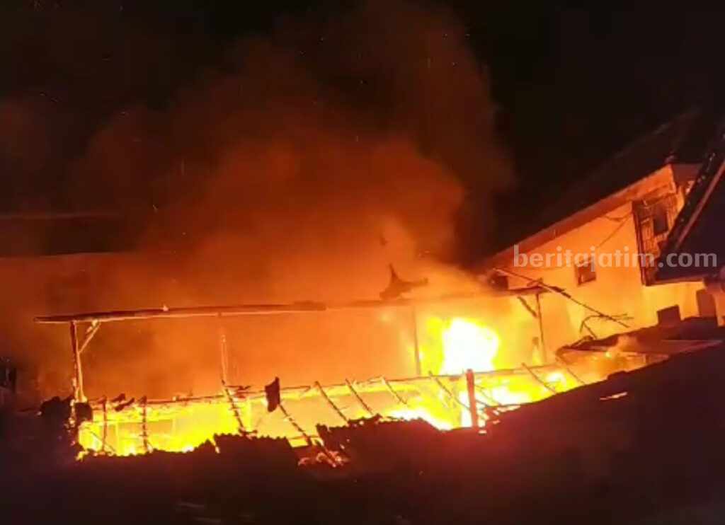 Rumah di Kota Kediri Ludes Terbakar, Satu Orang Tewas