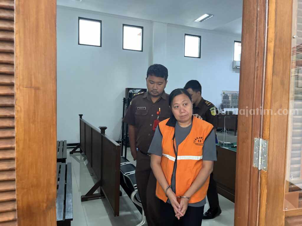 Tipu Gelap Dana Miliaran, Perempuan Kediri Diadili