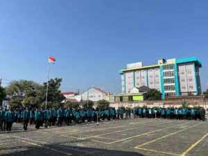 Mahasiswa KKN Uniska Kediri.