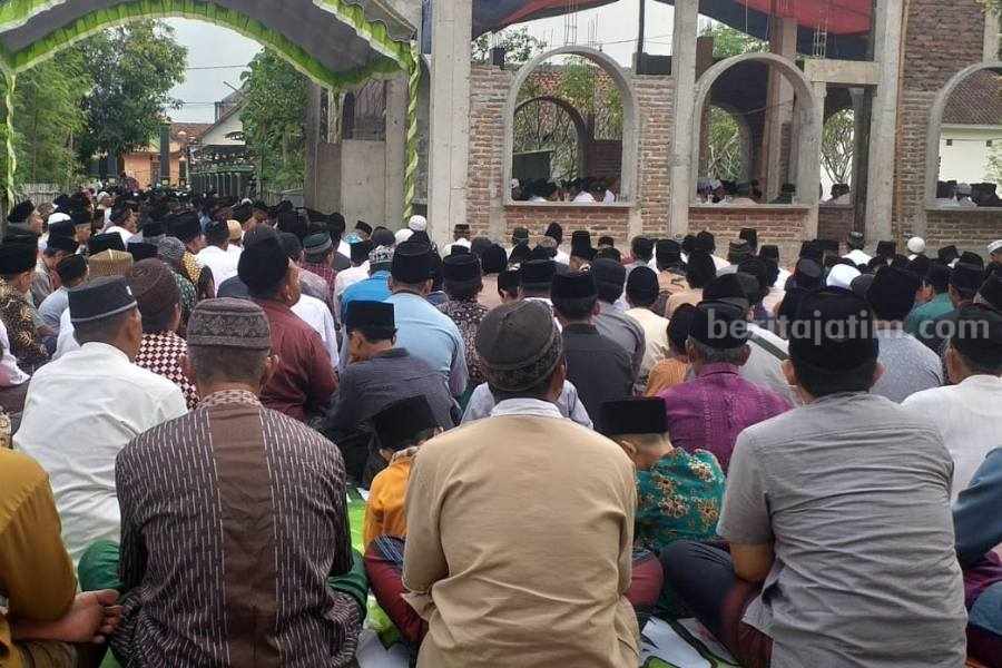 Haul Mbah Abdurrohman Klotok di Desa Klotok Kecamatan Padangan Kabupaten Bojonegoro ramai para peziarah.