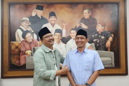 Foto bersama Sekjen PBNU Gus Ipul dengan Bacalon Bupati Bojonegoro Setyo Wahono/istimewa.