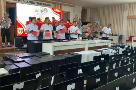 Polrestabes Surabaya Gerebek Bandar Judi Chip Omzet Rp1 M foto beritajatim