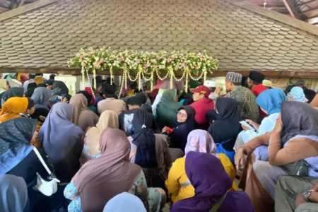 Ribuan Orang Padati Haul Sunan Bonang Tuban