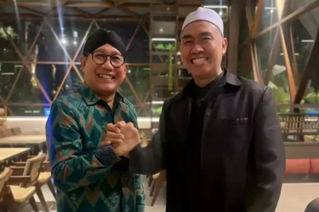 Abah Anton saat bersama Ketua Desk Pilkada DPP PKB Abdul Halim Iskandar.