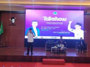 Emil Dardak Sebut Hormat Pada Guru dan Kyai Bagian ‘Asian Value’ Emil Dardak menjadi narsum Talkshow di Uniba Madura.