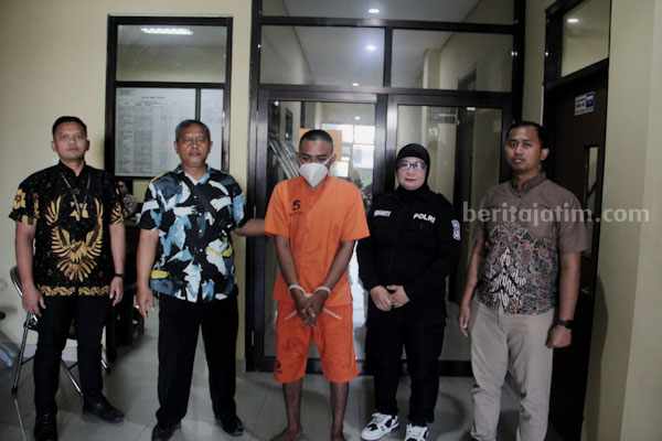 Tersangka Sabu (baju tahanan orange) ditahan di Polres Sumenep (Foto: Humas Polres Sumenep)
