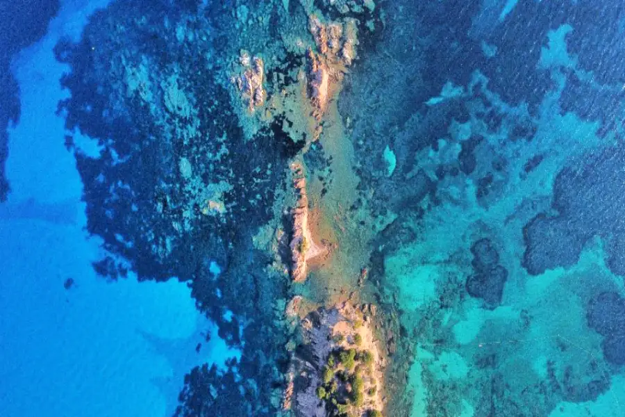Raja Ampatnya Banyuwangi: Pulau Bedil Tawarkan Panorama Ciamik Pulau Bedil
