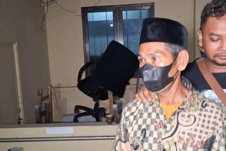 2 Pria Tua Rudapaksa Bocah SMP Ngawi Hingga Hamil, Begini Modusnya foto beritajatim